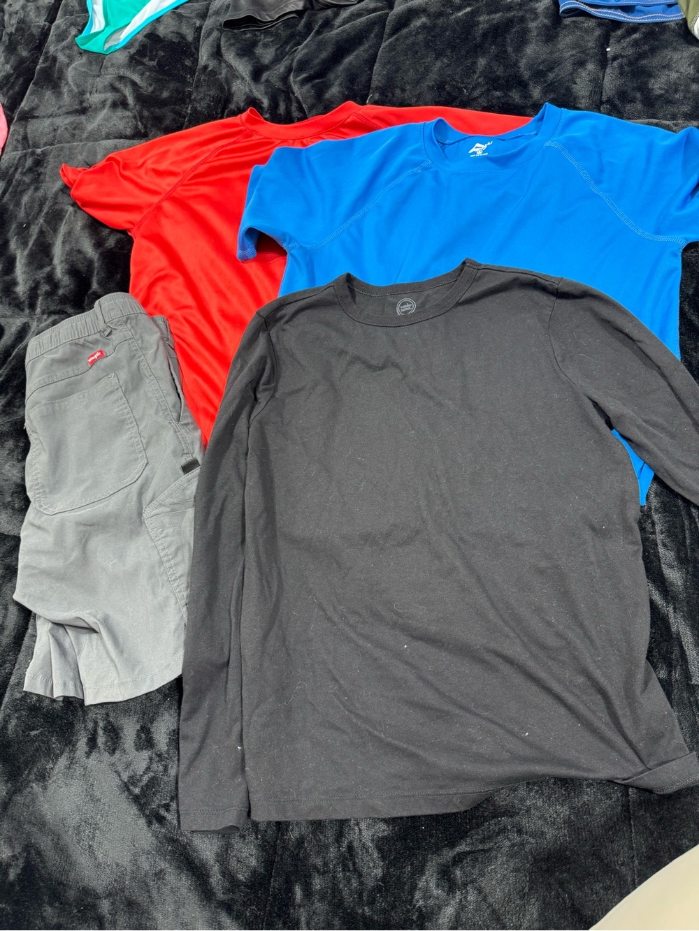 4 pieces of Boys XL clothing